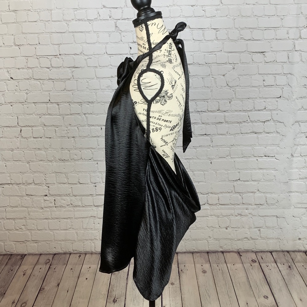 Black silk Express Halter Backless Blouse/Top - Picture 3 of 4